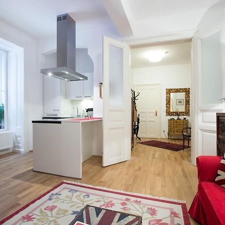 Apartment Schottenring Виена Стая снимка