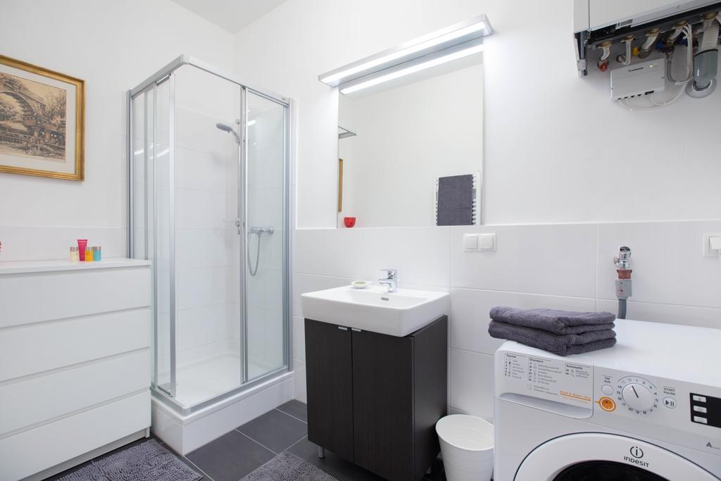 Apartment Schottenring Виена Стая снимка